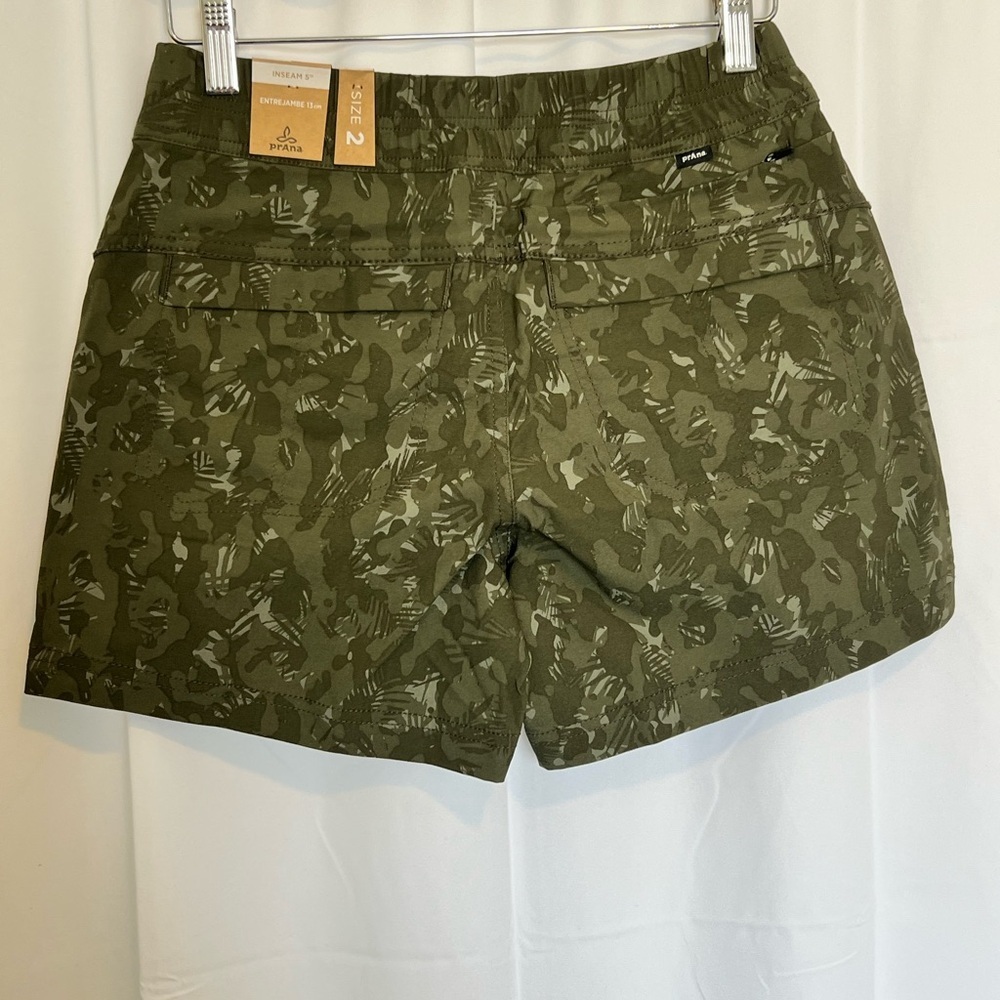 Prana Womens Halle Camouflage Relaxed Fit Shorts Green Size 2 Inseam 3" NWT - Picture 5 of 8